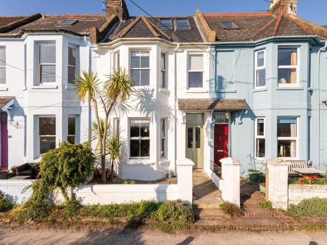 House for sale in Horsham, West Sussex