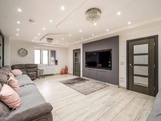 House for sale in Cann Hall, Greater London