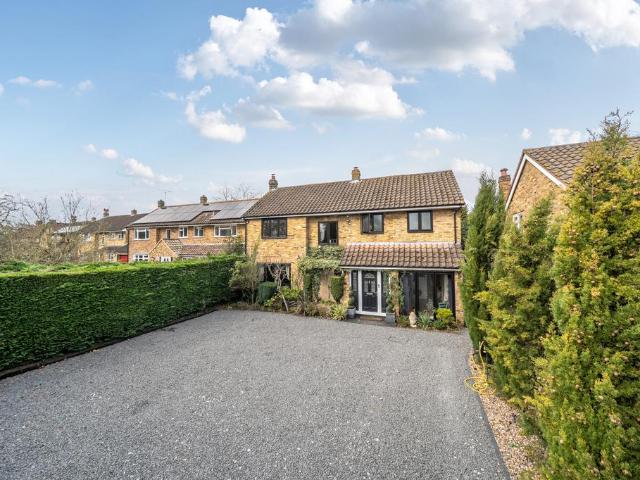 House for sale in Pouchen End, Hertfordshire