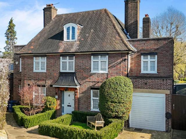 House for sale in Hampstead Garden Suburb, Greater London