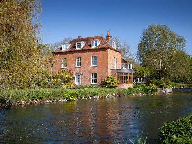House for sale in Barton Stacey, Hampshire