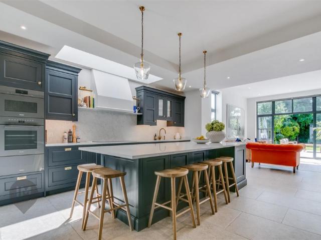 House for sale in Southfields, Greater London