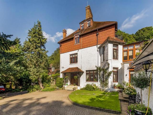 House for sale in North End, Greater London