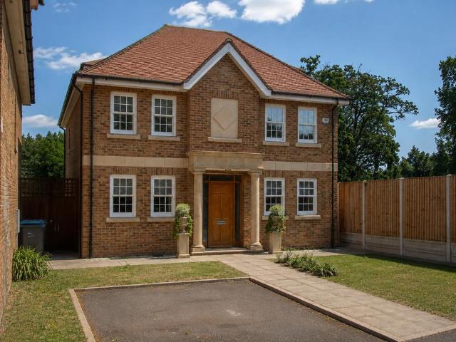 House for sale in London Borough of Croydon, Norbury