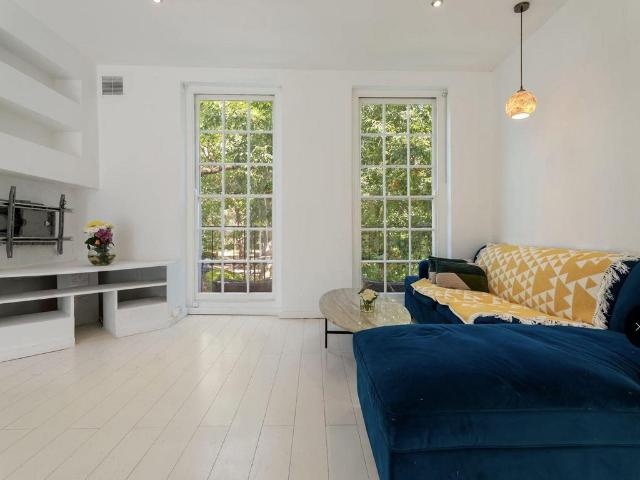 House for sale in Bethnal Green, Greater London