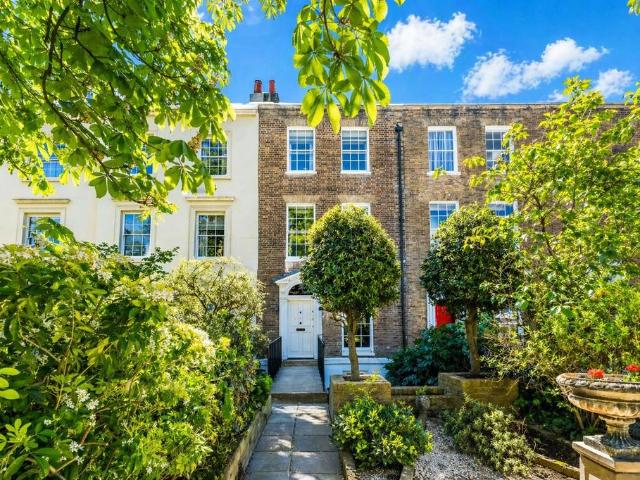 House for sale in Highbury, Greater London