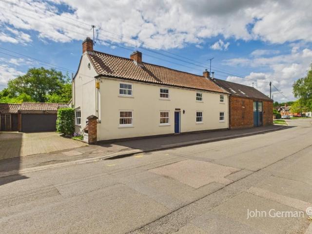 House for sale in Barton In Fabis, East Midlands