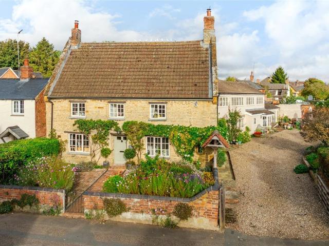 House for sale in Nether Heyford, West Northamptonshire