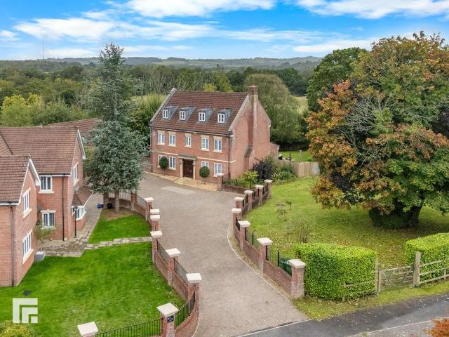 House for sale in Rhydlafar, Falcon Lodge