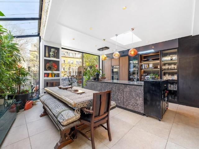 House for sale in Loughborough Junction, Greater London