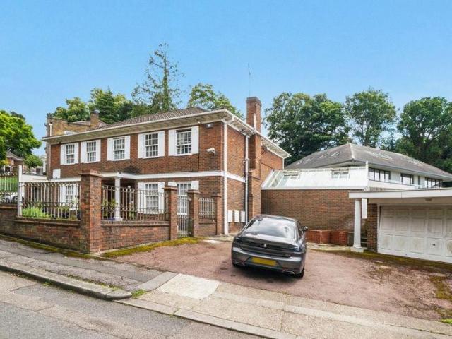 House for sale in Greater London