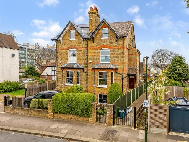 House for sale in Strawberry Hill, Greater London