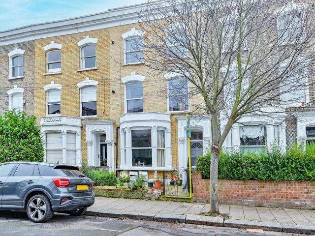House for sale in Stoke Newington, Greater London