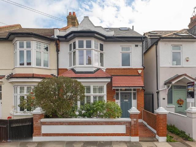 House for sale in London Borough of Richmond upon Thames, Greater London