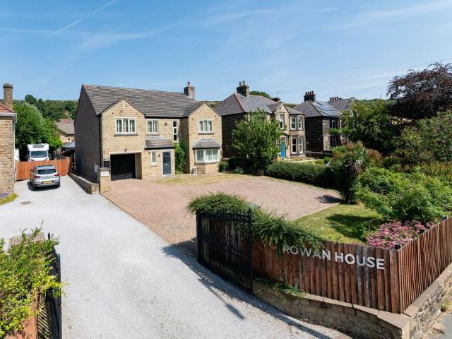 House for sale in Millhouse Green, South Yorkshire