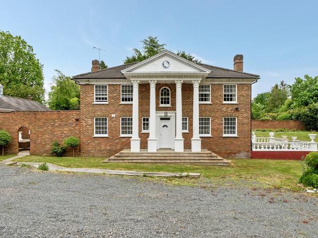 House for sale in Farnham Common, Buckinghamshire