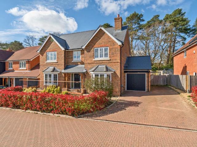 House for sale in Wrecclesham, Fole