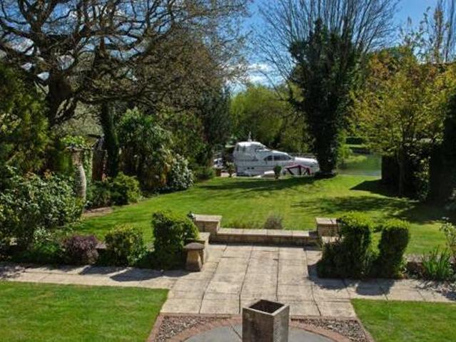 House for sale in Caldecott, Dromore