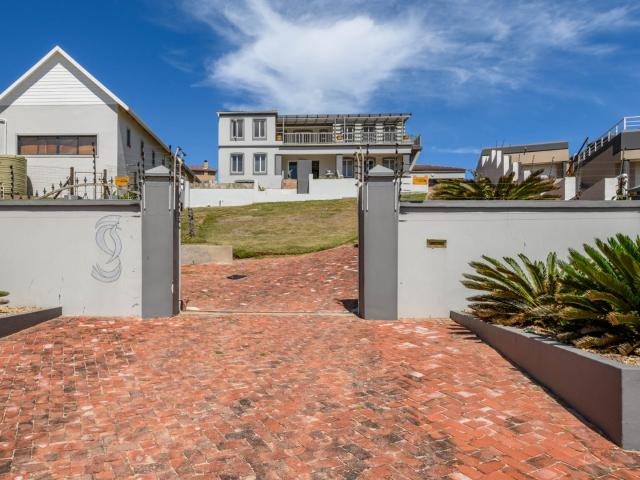 House for sale in Beachview, Eastern Cape