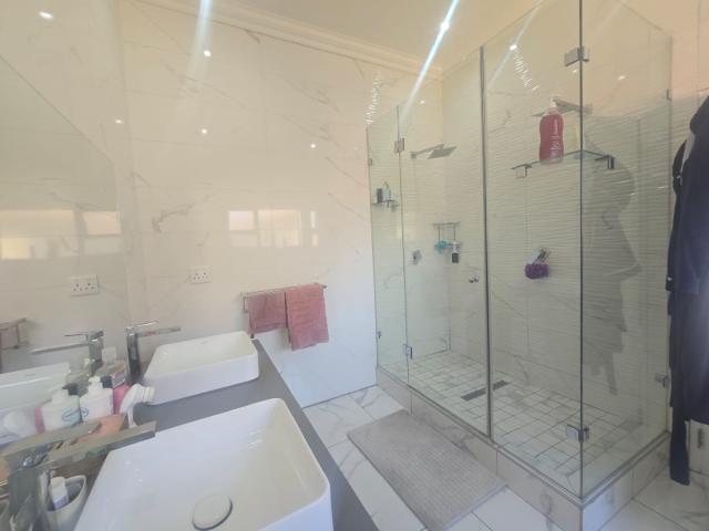 House for sale in Olievenhoutbos, Gauteng
