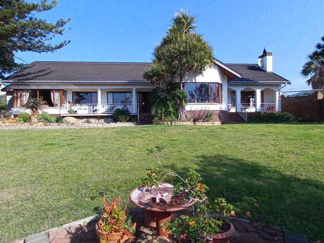 House for sale in Bonnievale, Western Cape
