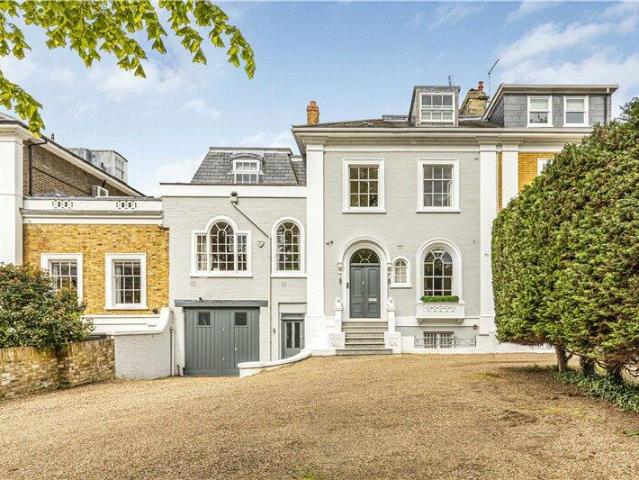 House for sale in Barnes