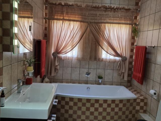 House for sale in Dr Ruth Segomotsi Mompati District Municipality, North West