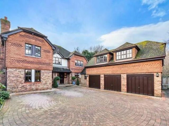 House for rent in Lyons, Greater London