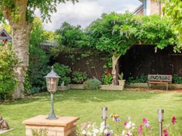 House for sale in Barnes, Greater London