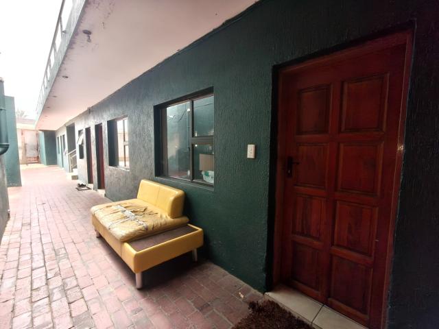 House for sale in Diepkloof, Vosloorus