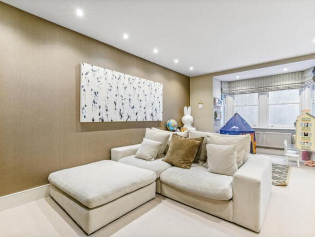 House for sale in Cat Hill, England