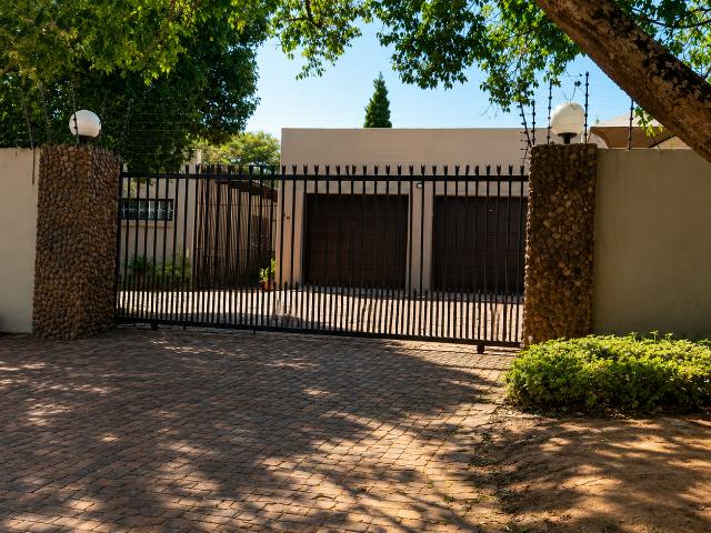 House for sale in Waterkloof, Gauteng