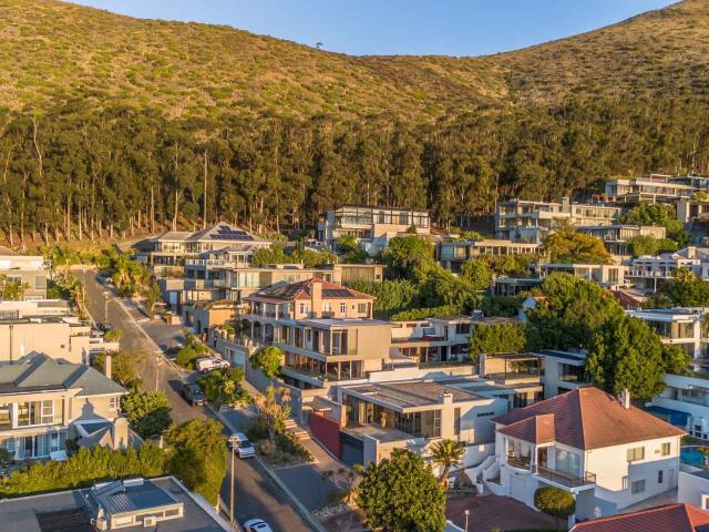 House for sale in Fresnaye, Cape Town