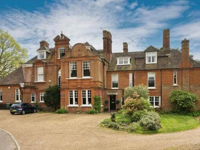 House for sale in Guildford, Surrey