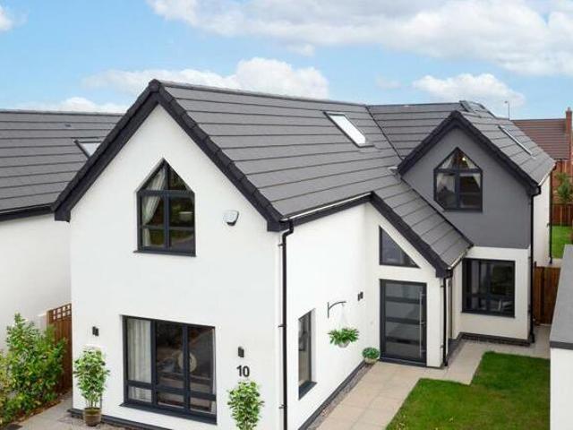 House for sale in Northampton, Northamptonshire