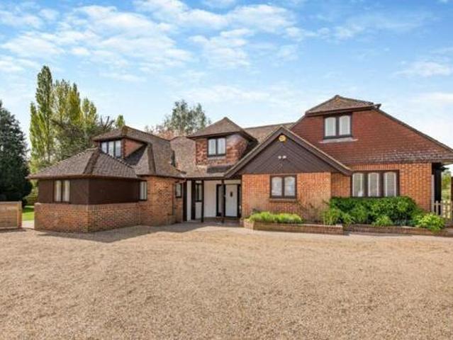 House for sale in Horsham, West Sussex