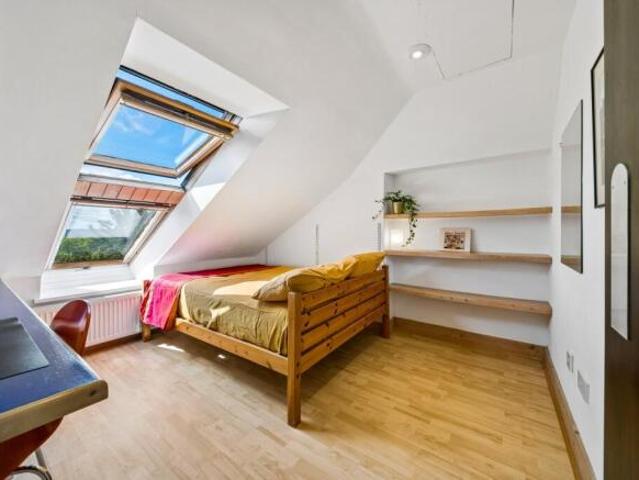 House for sale in Bearsden, Scotland