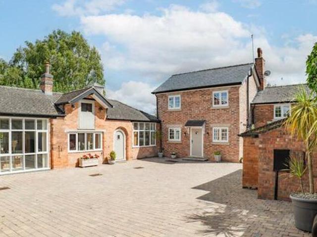 House for sale in Lyons, Greater London