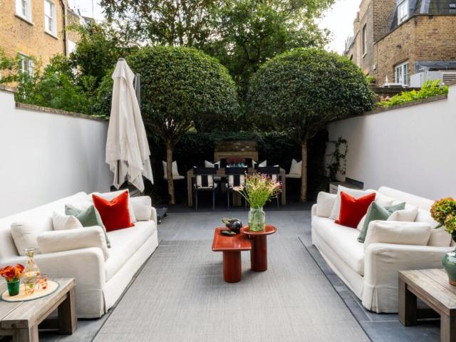 House for sale in South Kensington