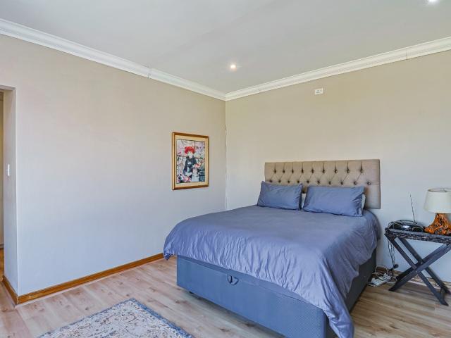 House for sale in Hartbeespoort Dam Nature Reserve, North West