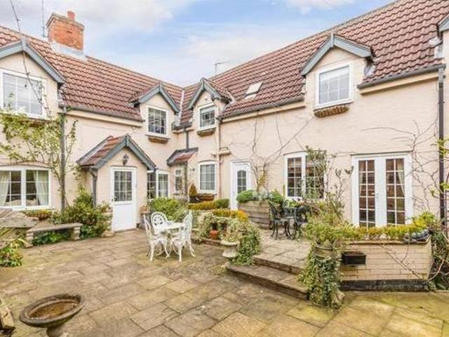 House for sale in East Midlands