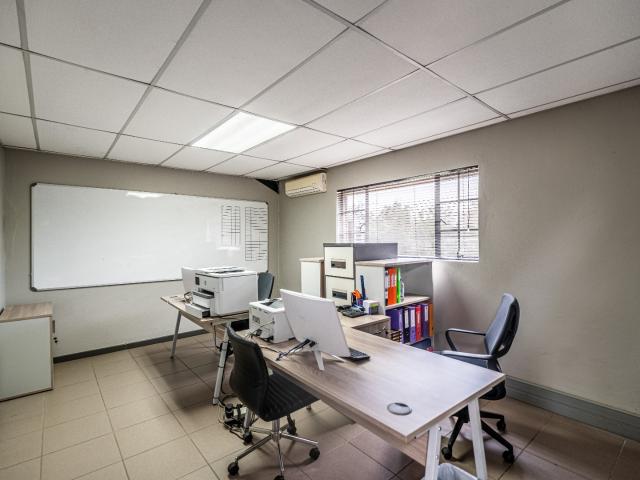 House for sale in Olievenhoutbos, Gauteng