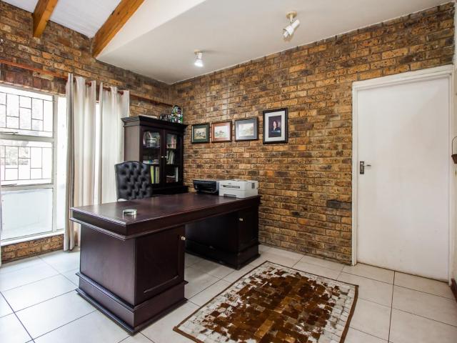 House for sale in Waterkloof, Gauteng