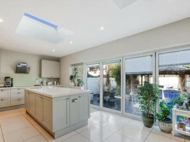 House for sale in New Malden, Greater London