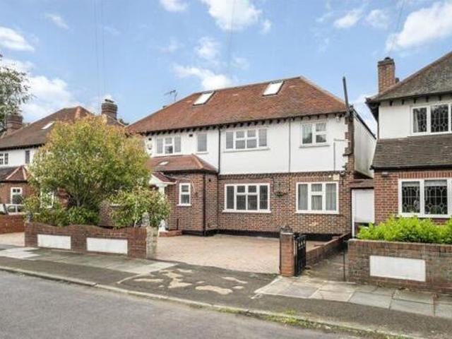 House for sale in Kingston Upon Thames, Greater London