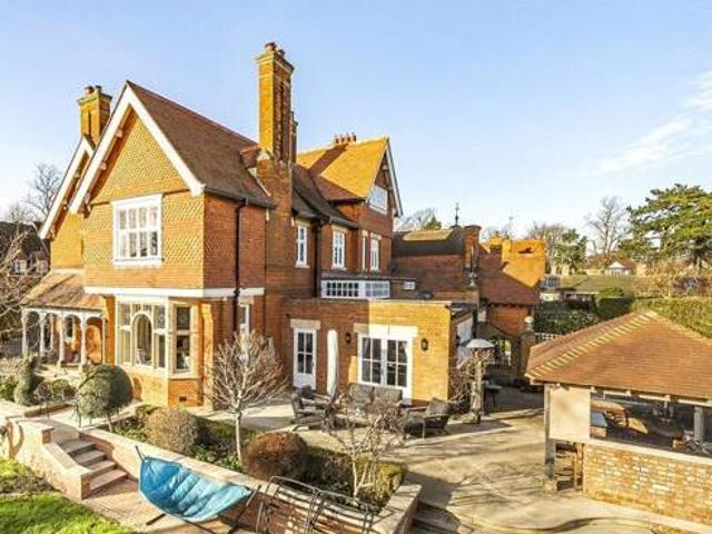 House for sale in Northampton, Northamptonshire