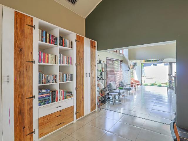 House for sale in Hartbeespoort Dam Nature Reserve, North West