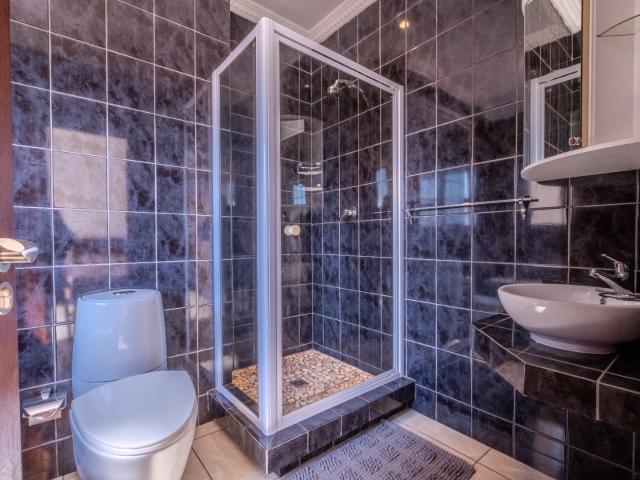 House for sale in Hartbeespoort Dam Nature Reserve, North West
