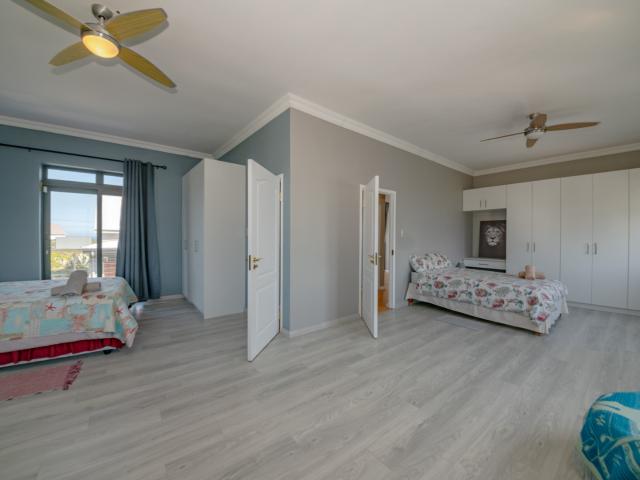 House for sale in Baardskeerdersbos, Western Cape