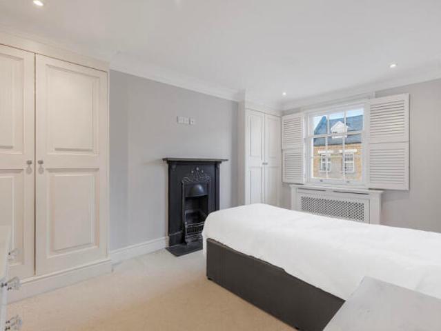 House for sale in Wimbledon, Greater London